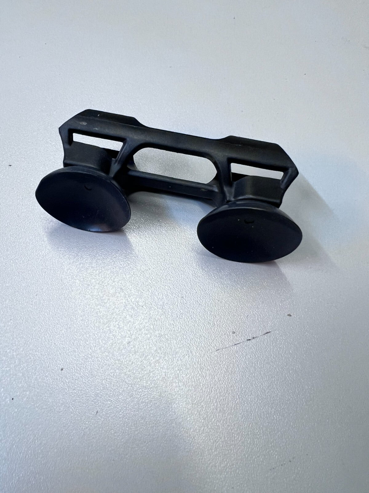 Aquarium Terrarium Saugnapf-Halter Clips Schlauch-Rohrhalter