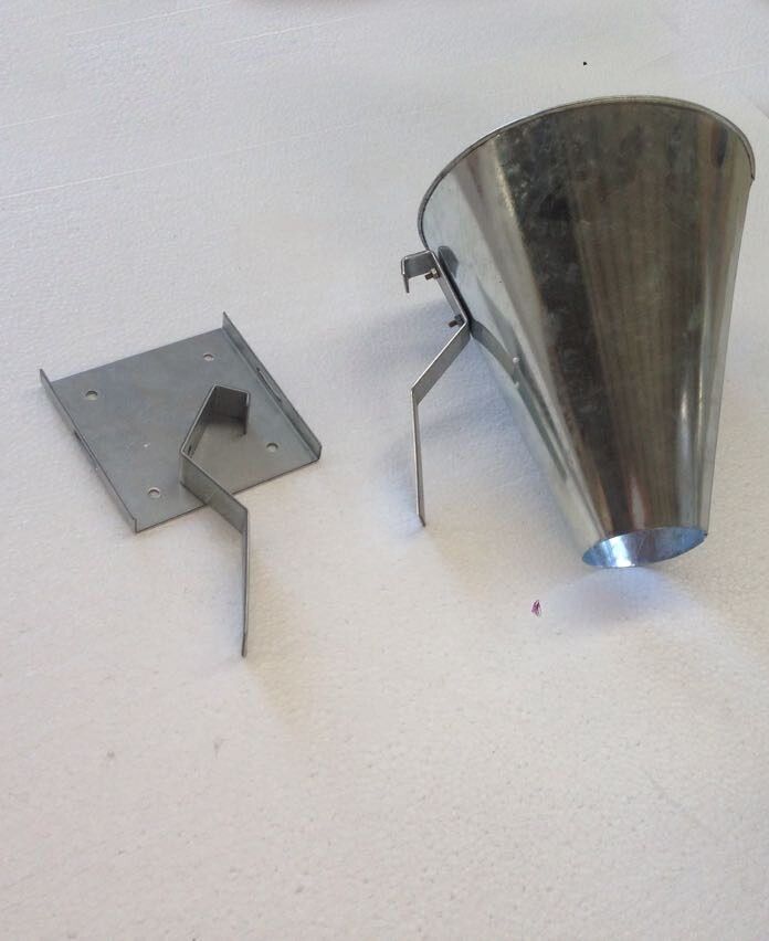 Campo24 Schlachttrichter  - Edelstahl für Geflügel  Hühner, Enten, Wachteln, Gänse - Schlachttrichter für Geflügel, Geflügelschlachtung,