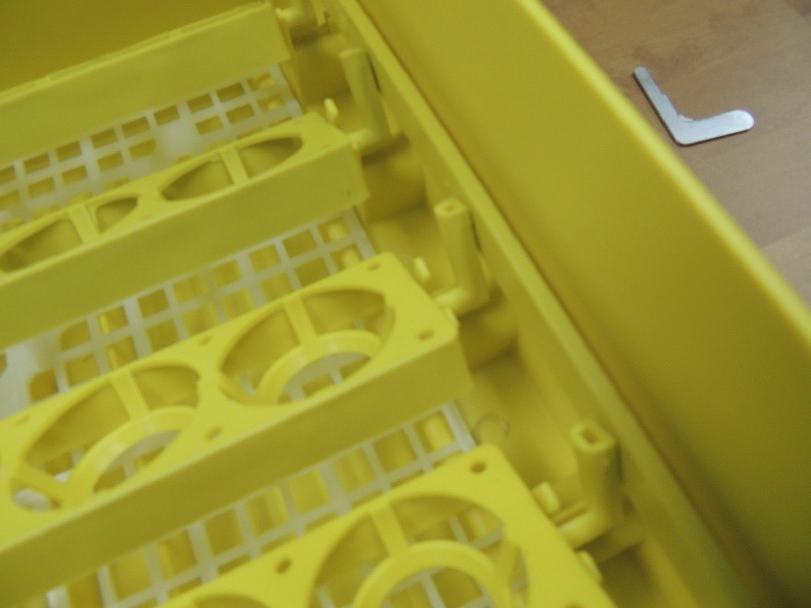 Campo24 Markenware GW® Inkubator Brutkasten Brutmaschine Brutapparat