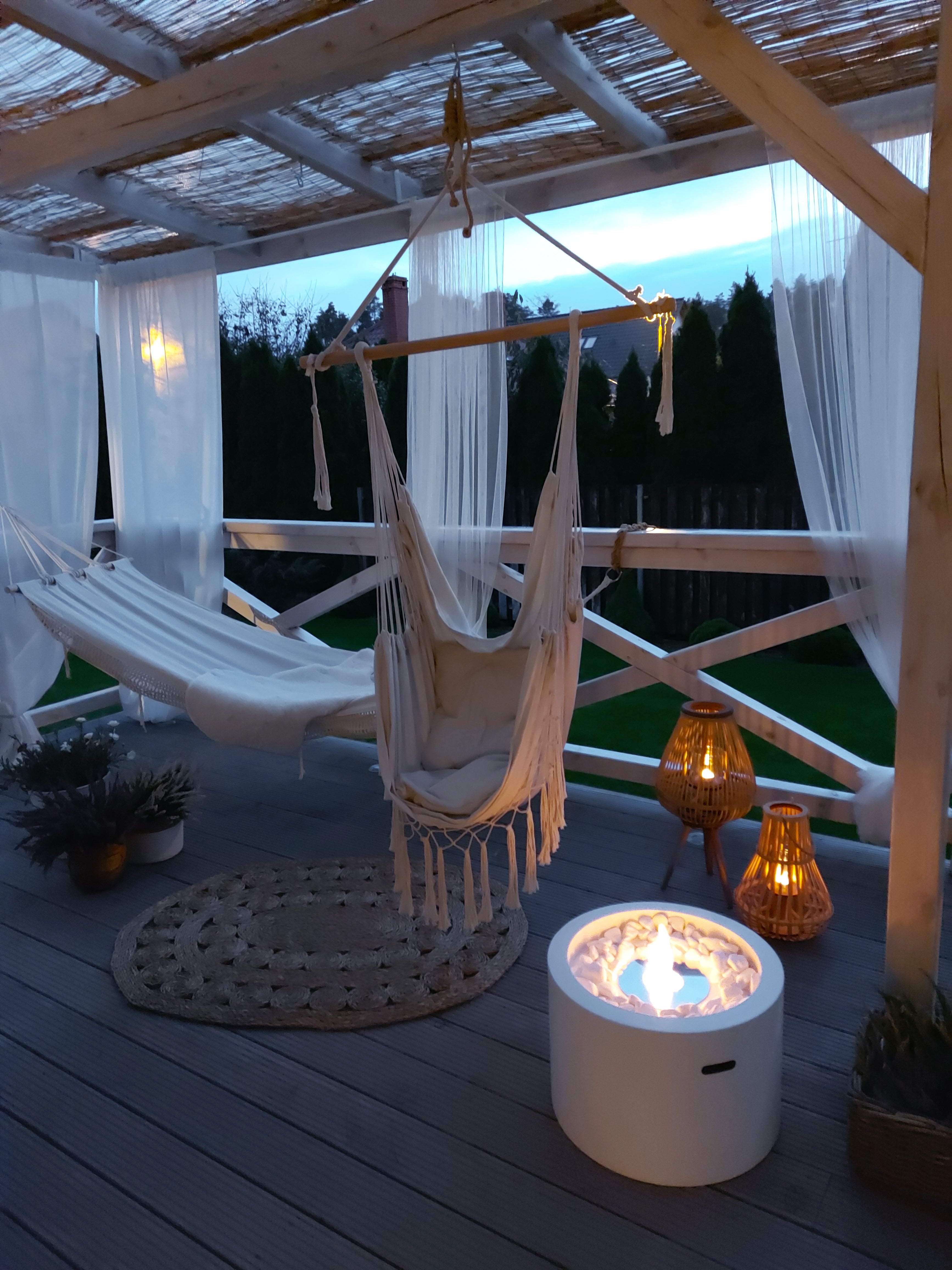 Campo24 - Fire bowl round white - 47.5x32.5cm - Garden fire bowl / Outdoor fire bowl / Fire bowl for terrace / Modern design fire bowl