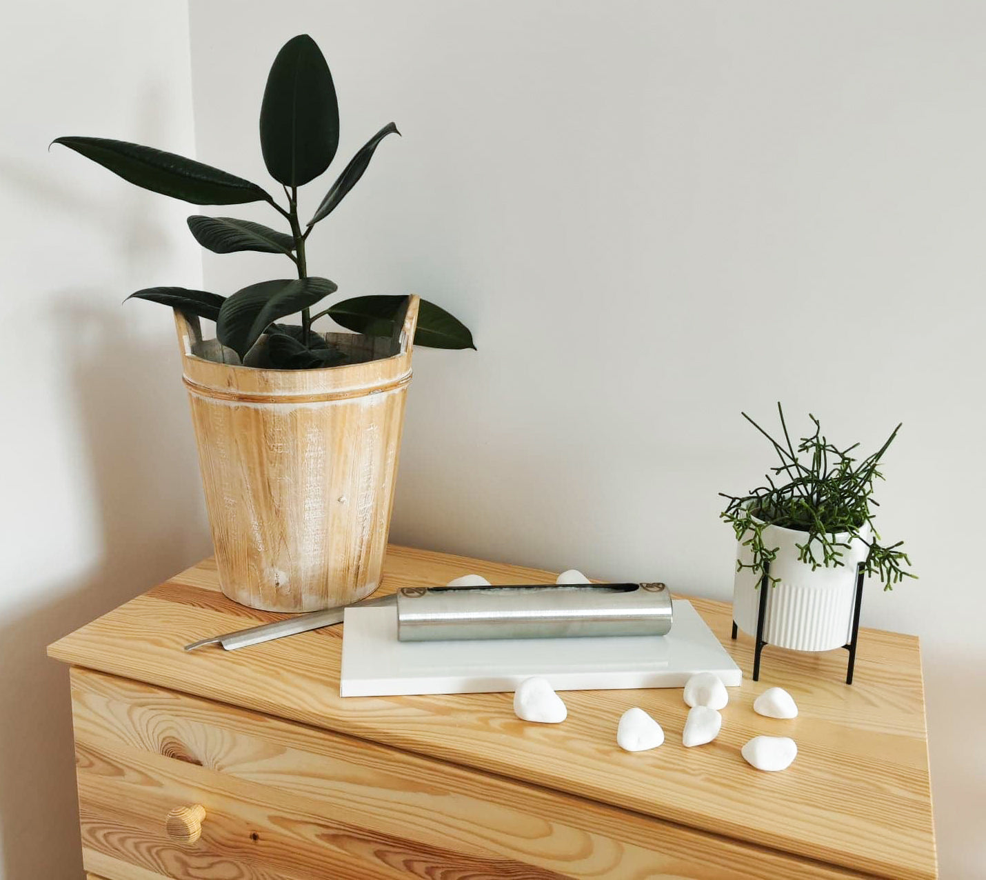 Campo24 Tischkamin Edelstahl Bioethanol – elegantes Tischfeuer Ethanol für Indoor & Outdoor – kompakte Ethanol Feuerstelle für Balkon, Terrasse & Garten – Feuertisch Outdoor Design – 0,5L Edelstahl Brenner