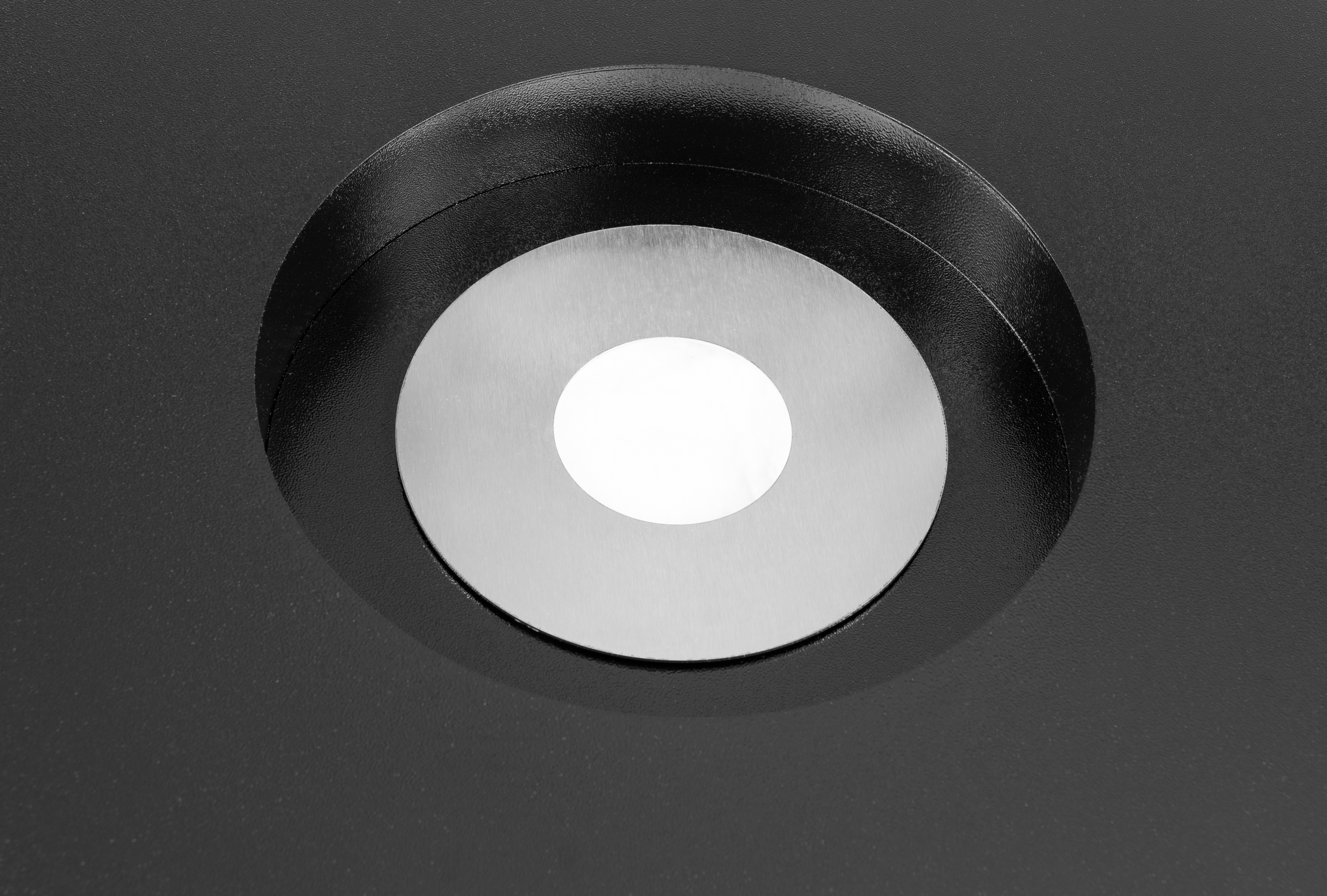 Campo24 - Fire bowl round black - 60x15cm - Garden fire bowl / Outdoor fire bowl / Fire bowl for terrace / Modern design fire bowl