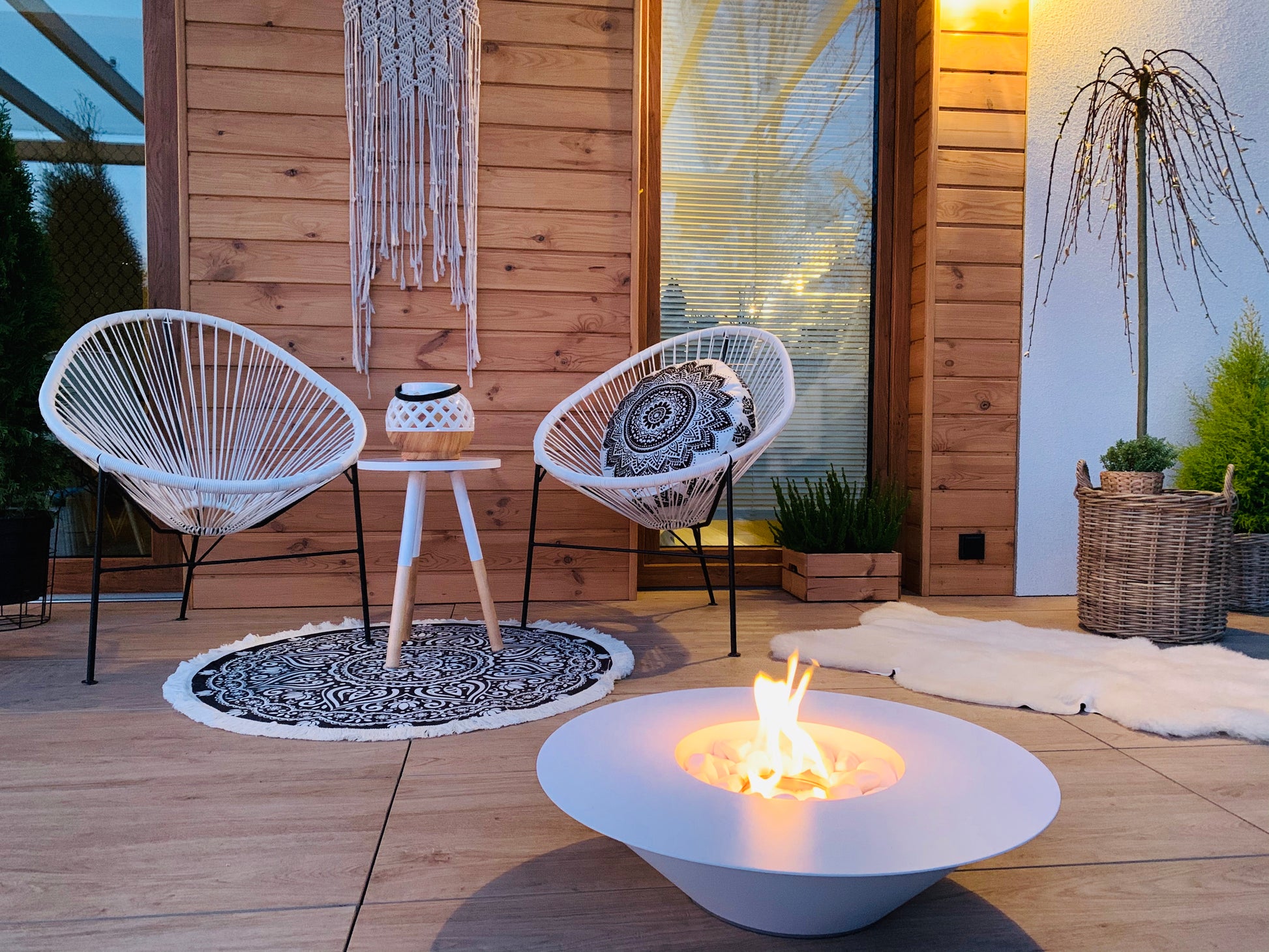 Campo24-Feuerschale rund weiß - 60x15cm - Garten Feuerschale / Feuerschale Outdoor / Feuerschale für Terrasse / Design Feuerschale modern