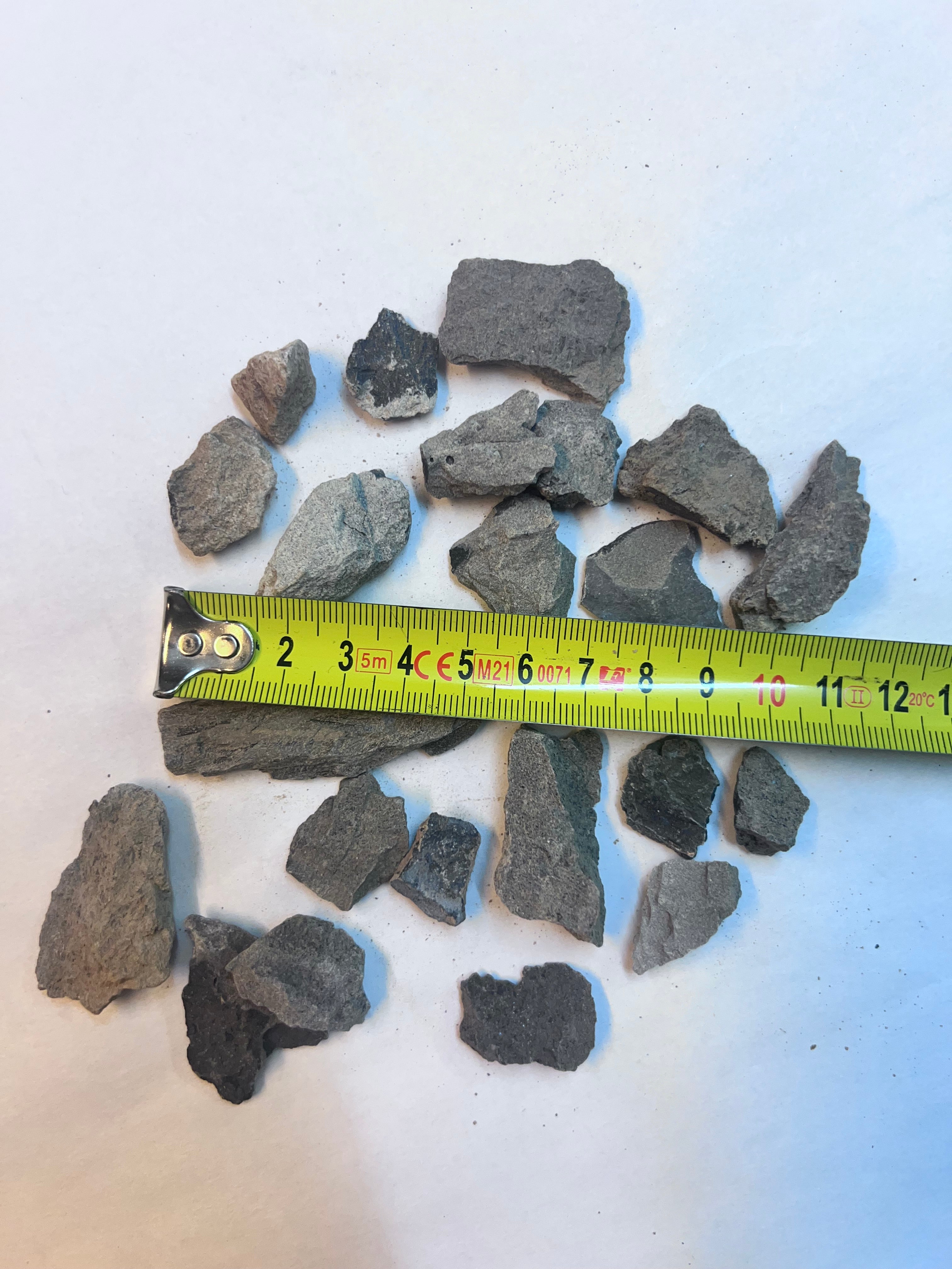 Campo24 Caciumcarbid 1kg Karbid Granulat für Karbidlampe & Maulwurfbekämpfung hohe Qual